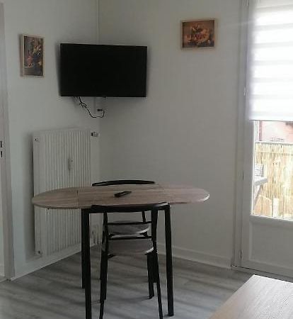 Appartement Avec Balcon Et Parking Prive Roanne Eksteriør bilde