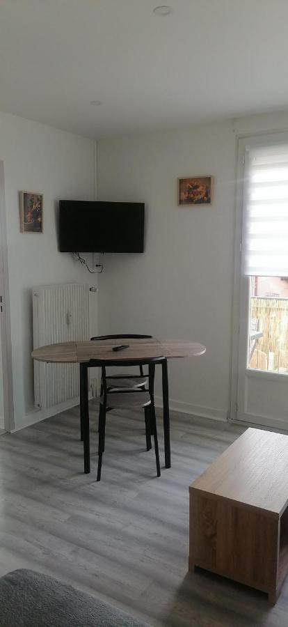 Appartement Avec Balcon Et Parking Prive Roanne Eksteriør bilde
